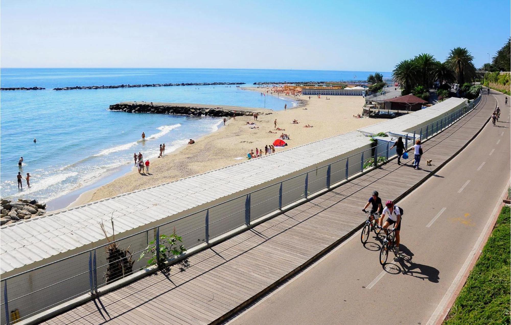 Apartamento Casa Delle Rondini Santo Stefano al Mare Exterior foto